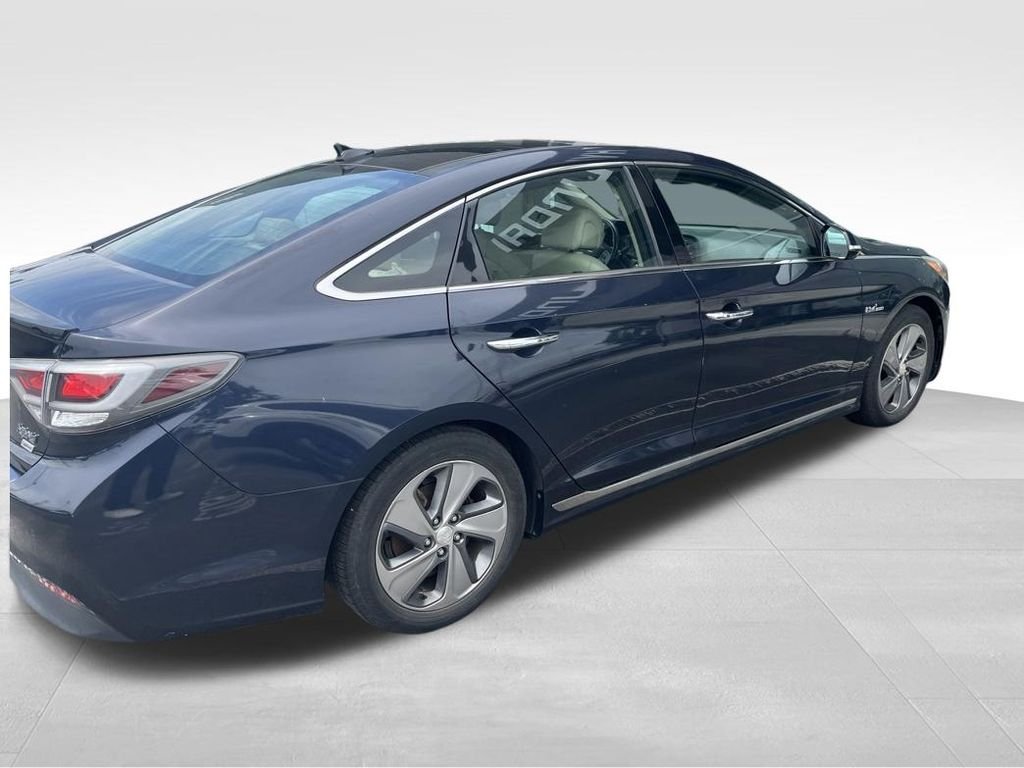 Used 2017 Blue Hyundai Limited image 9