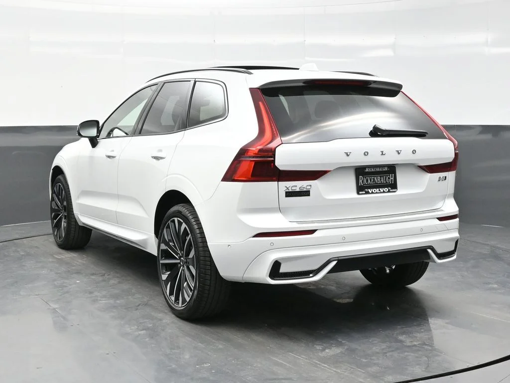 Used 2026 Crystal White Volvo Ultra image 5