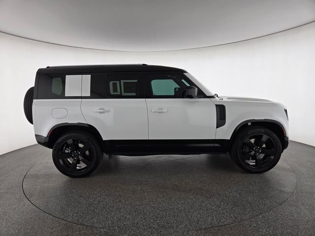 New 2026 Fuji White Land Rover X-Dynamic SE image 6