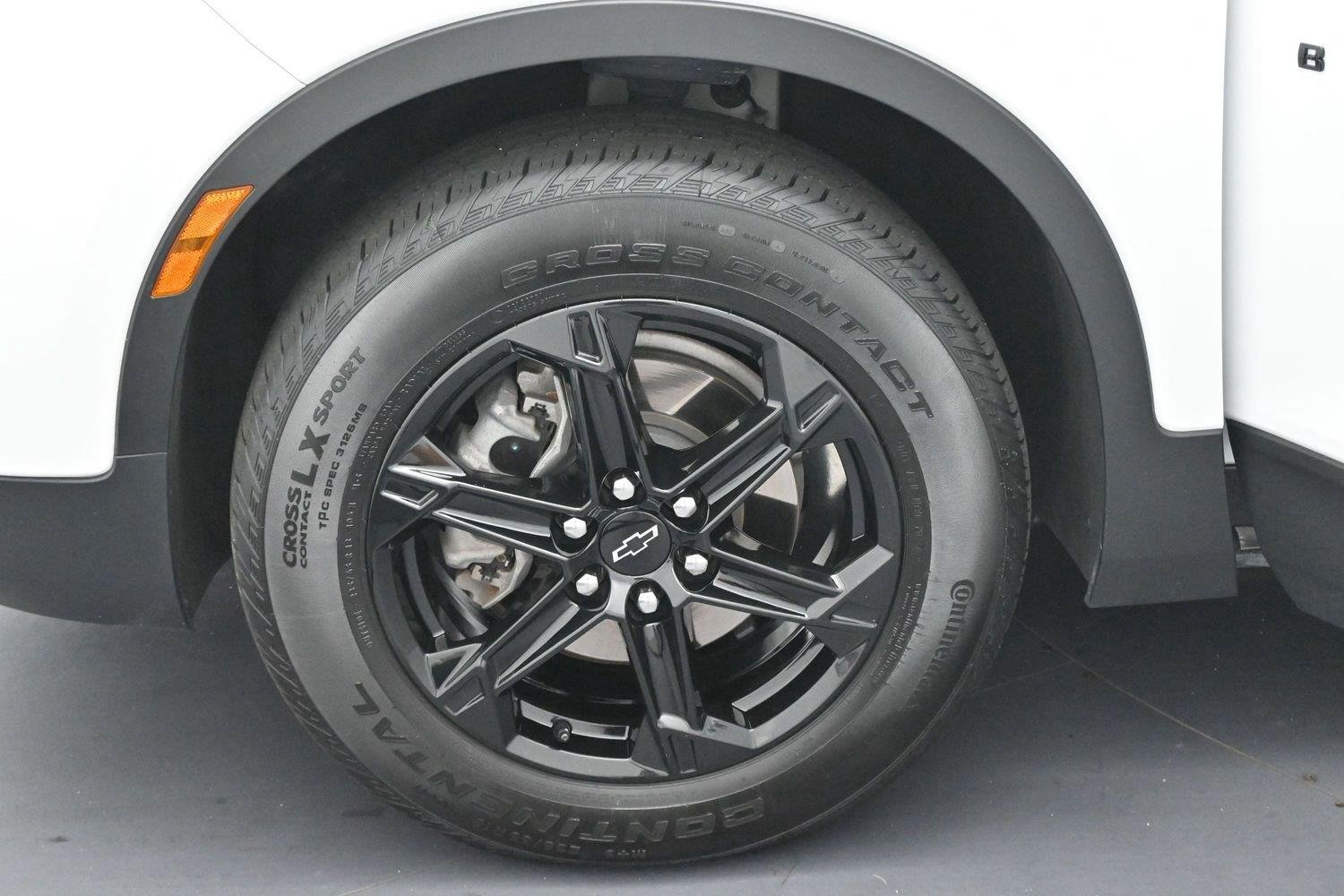 Used 2023 SUMMIT WHITE Chevrolet LT image 36