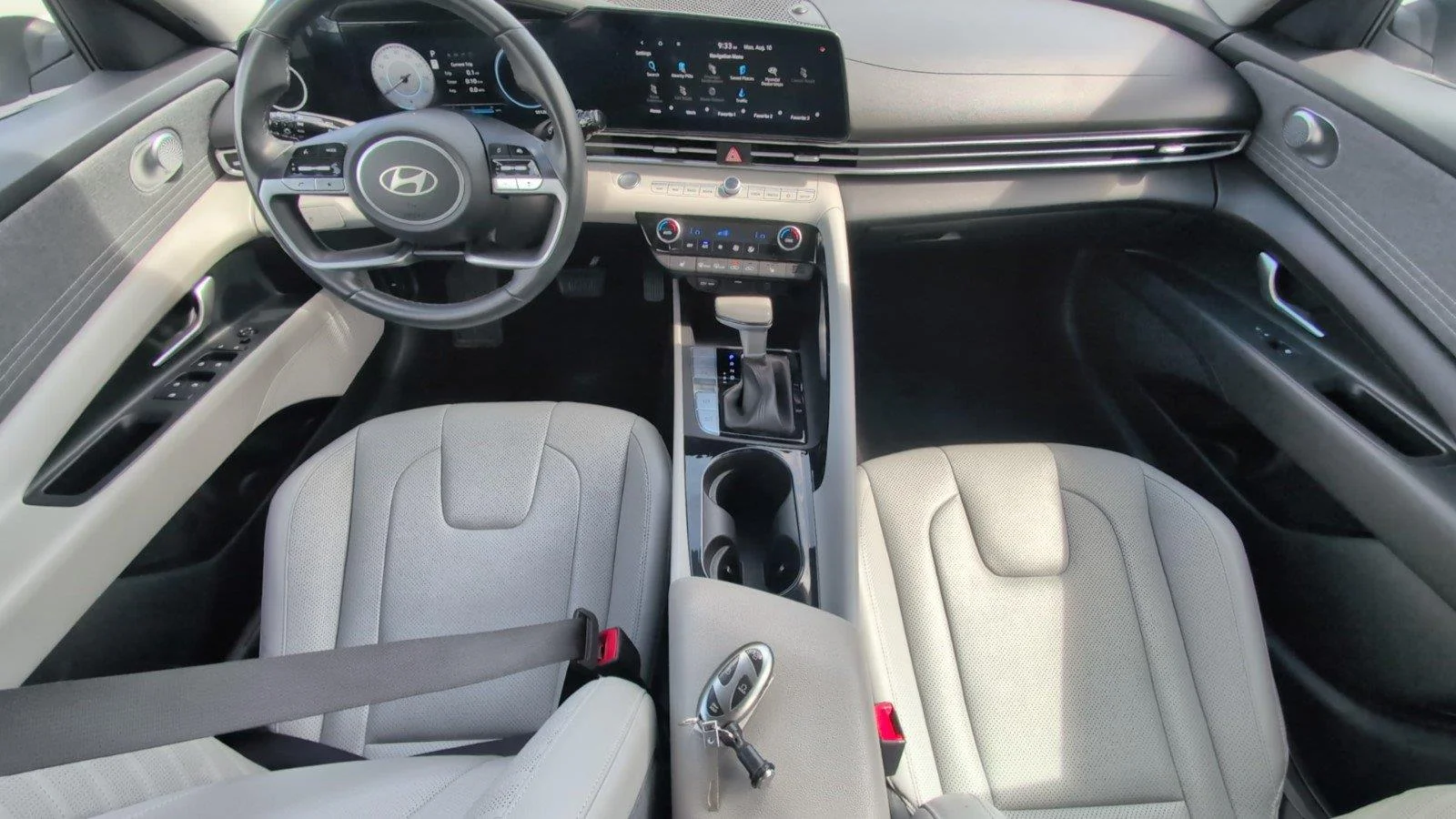 Used 2024 Serenity White Hyundai Limited image 34