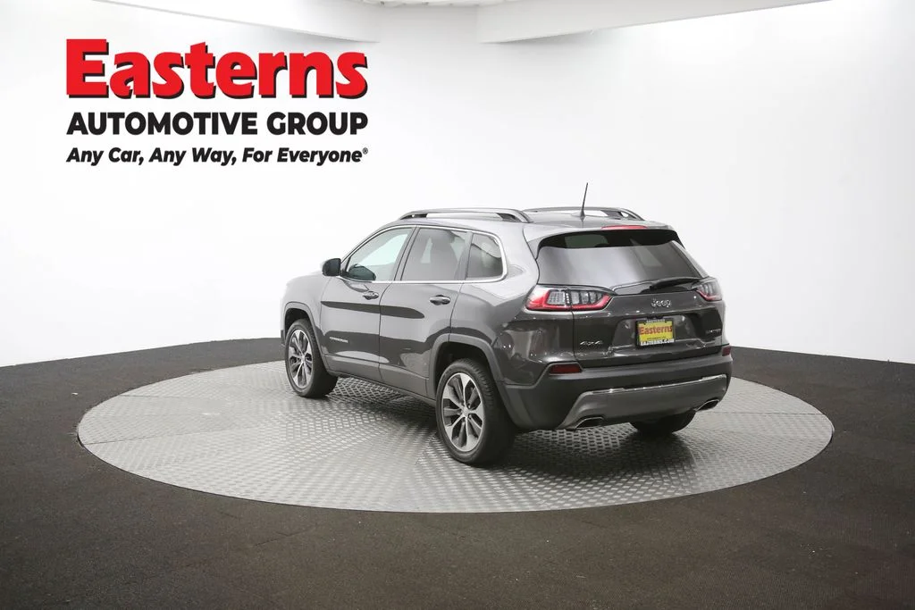 Used 2022 Gray Jeep Limited image 65