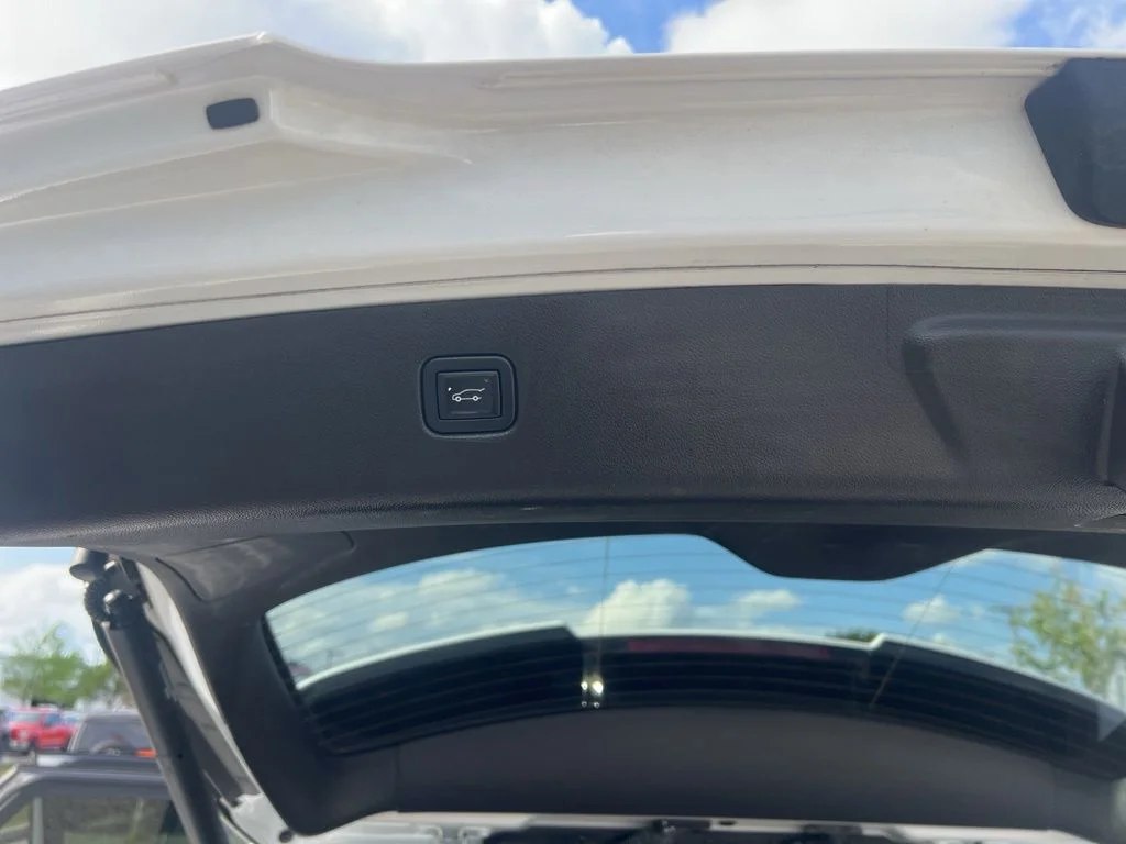Used 2020 Beige Chevrolet LT image 34