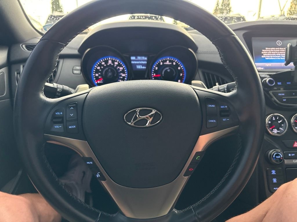 Used 2014 Silver Hyundai 2.0T Premium image 2