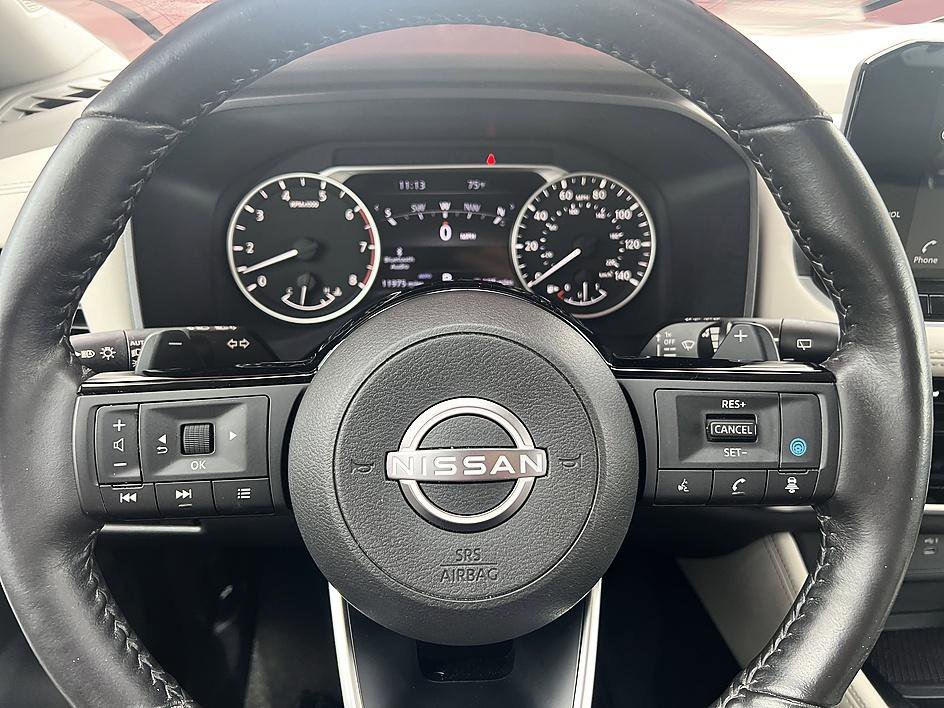 Used 2023 Scarlet Ember Tintcoat Nissan SL image 23