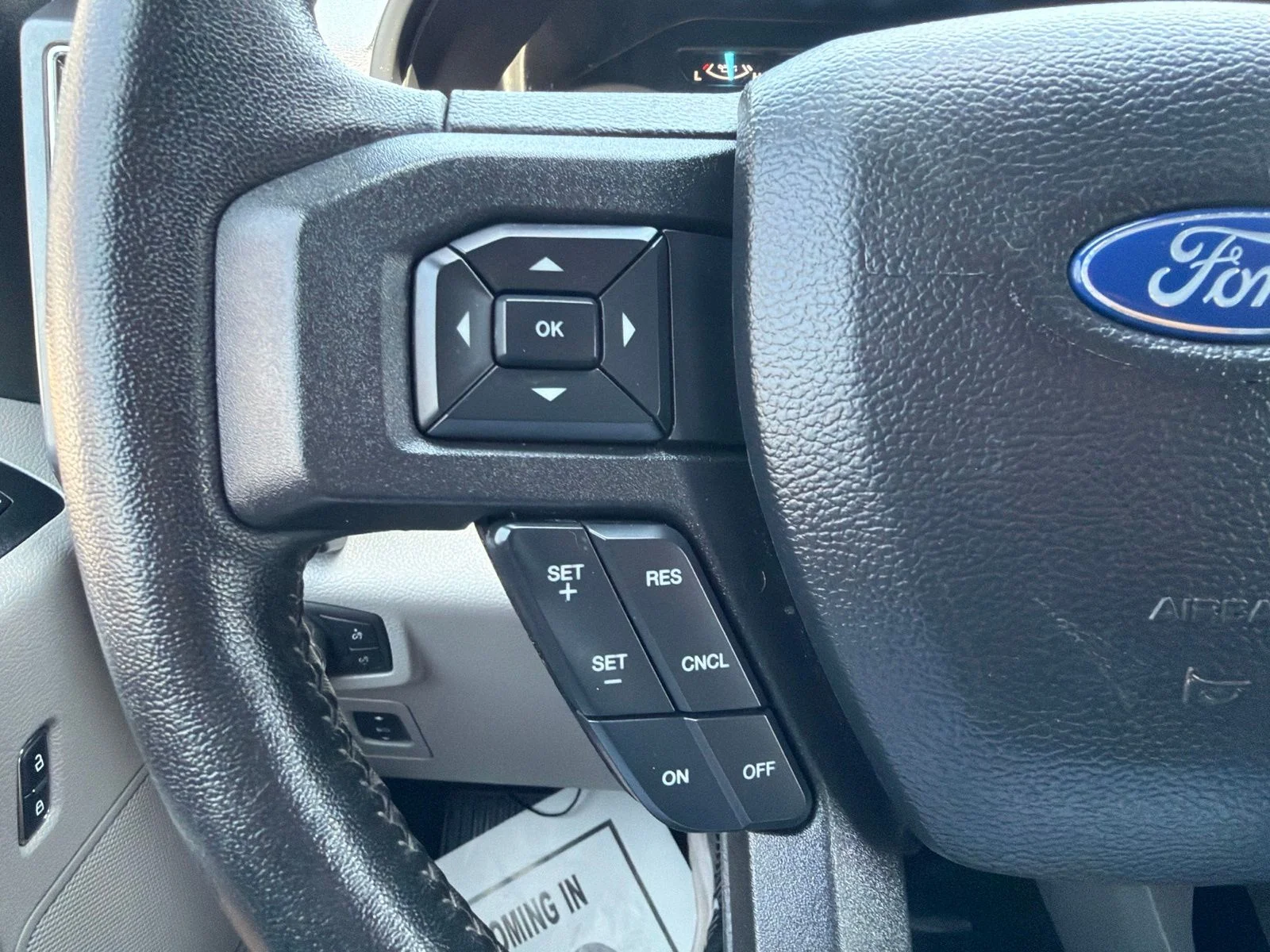Used 2020 Black Ford XLT image 28