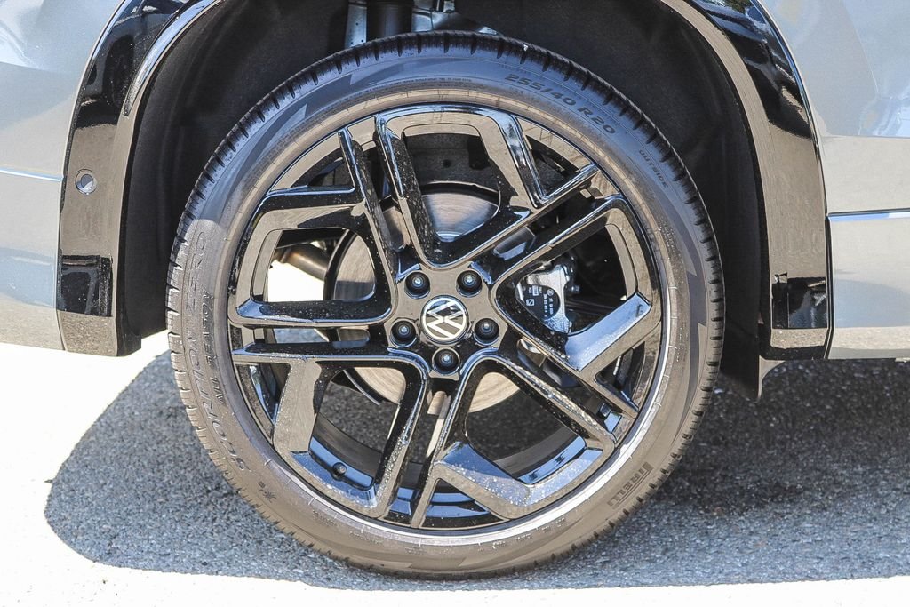New 2026 Gray Volkswagen SE R-Line Black image 10