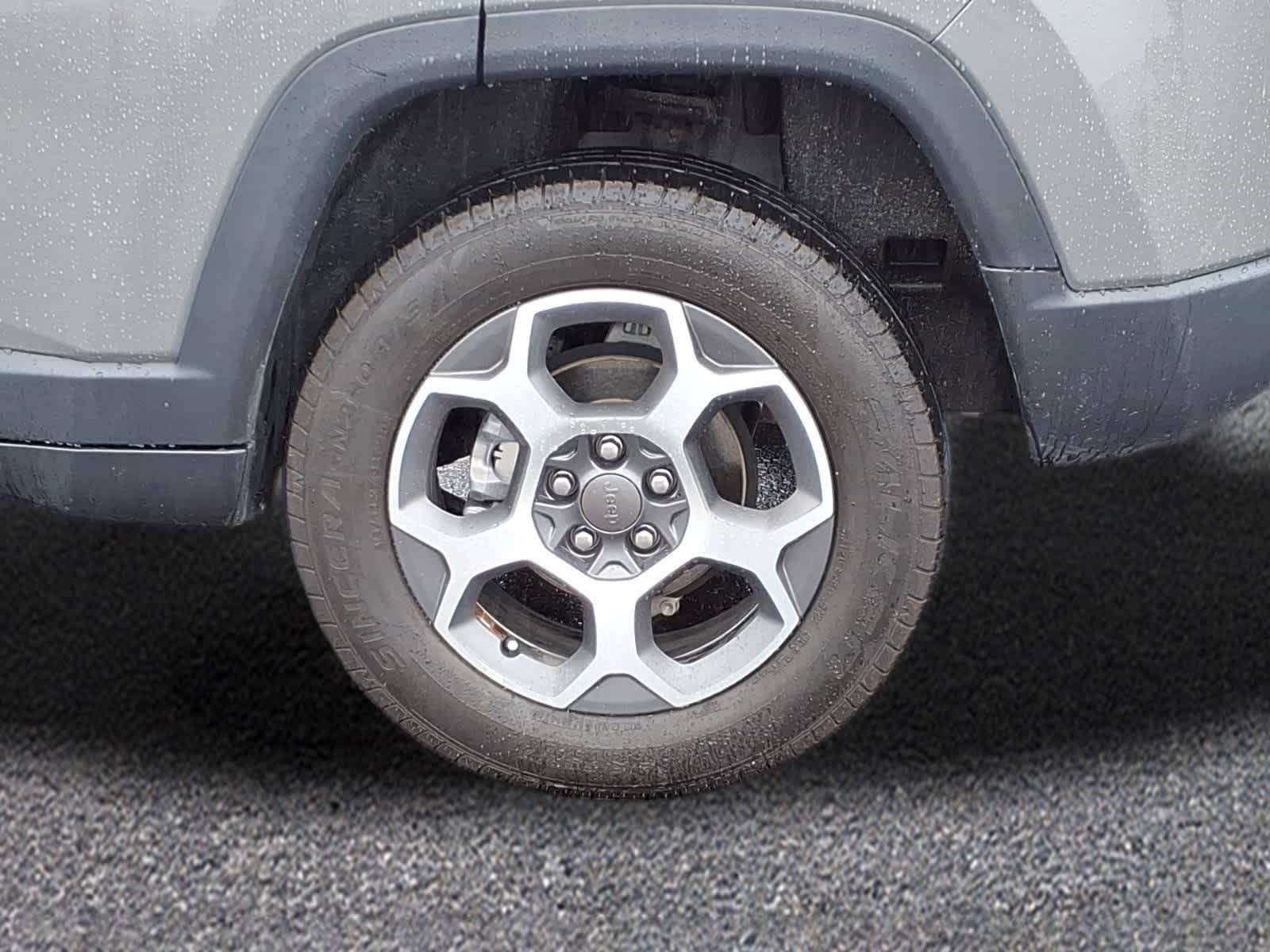 Used 2022 Sting-Gray Clearcoat Jeep Trailhawk image 3