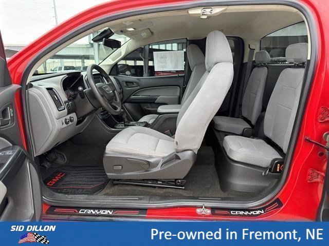 Used 2018 Cardinal Red GMC 4WD image 12