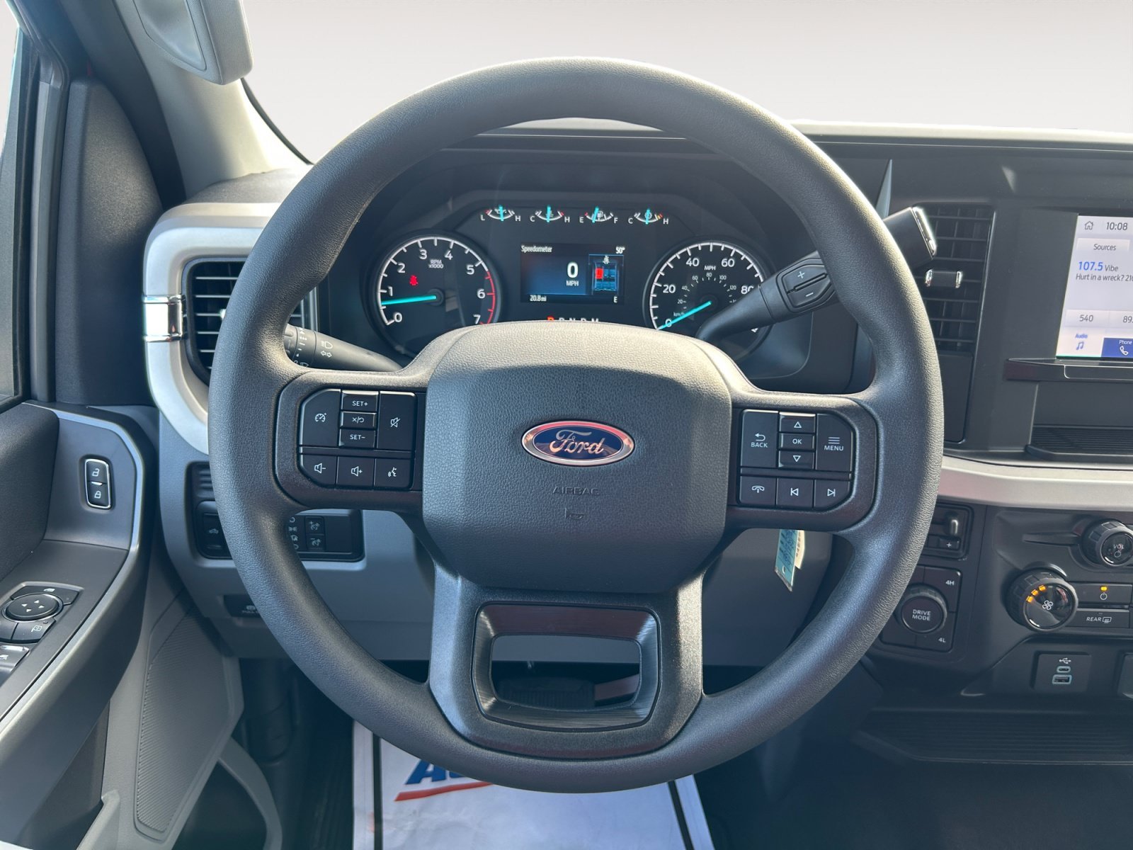 2026 Ford F-250 Super Duty XLT - Photo 13