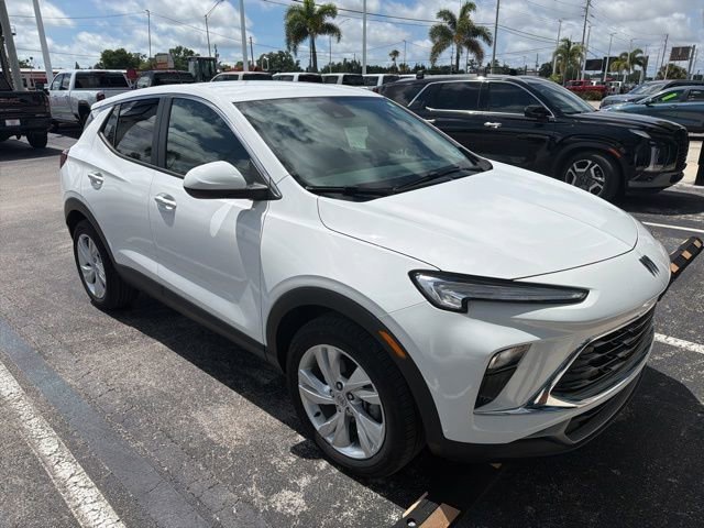 Used 2024 Summit White Buick Preferred image 3