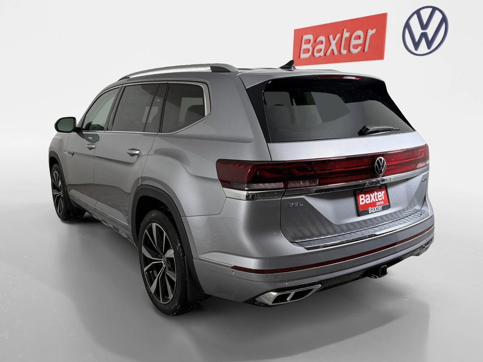 New 2026 Silver Mist Metallic Volkswagen 2.0T SEL Premium R-Line image 5