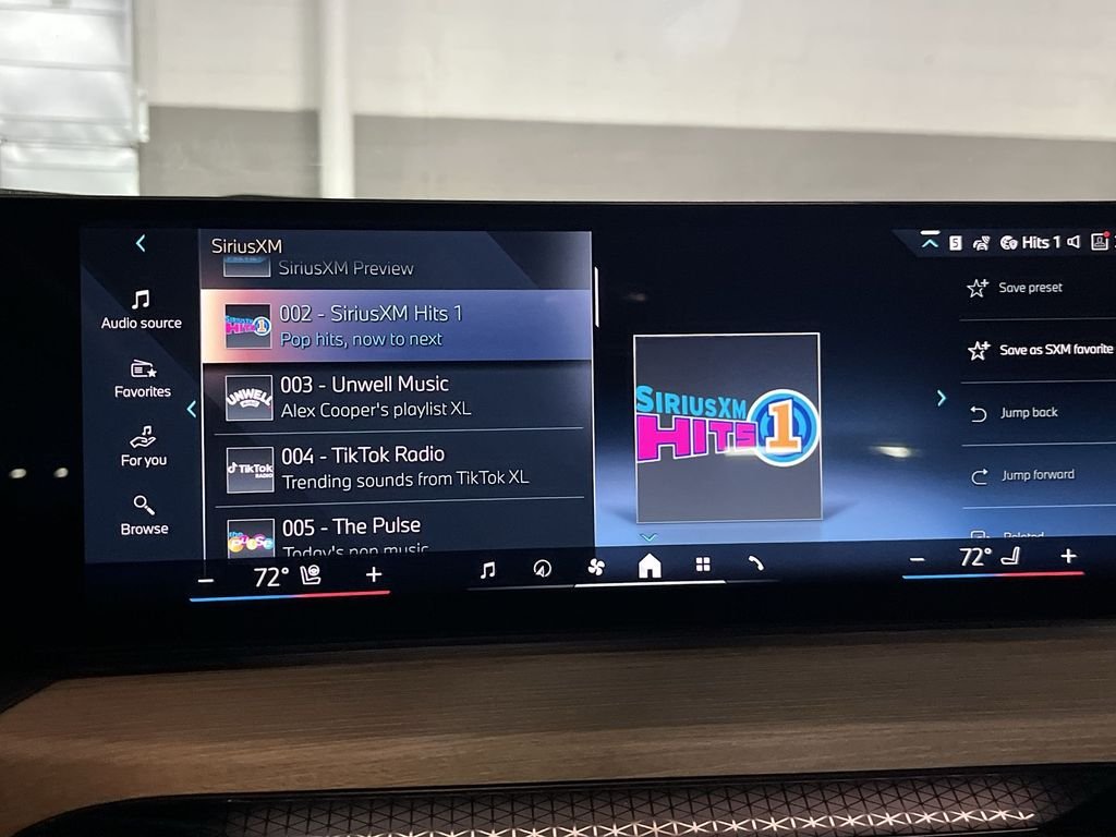 2025 BMW 3 Series 330i - Photo 16