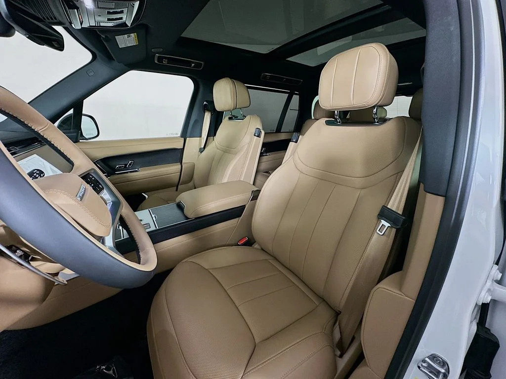 New 2026 Fuji White Land Rover SE image 11