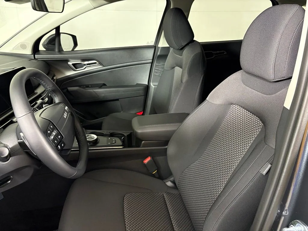New 2027 Gravity Gray Kia LX image 18