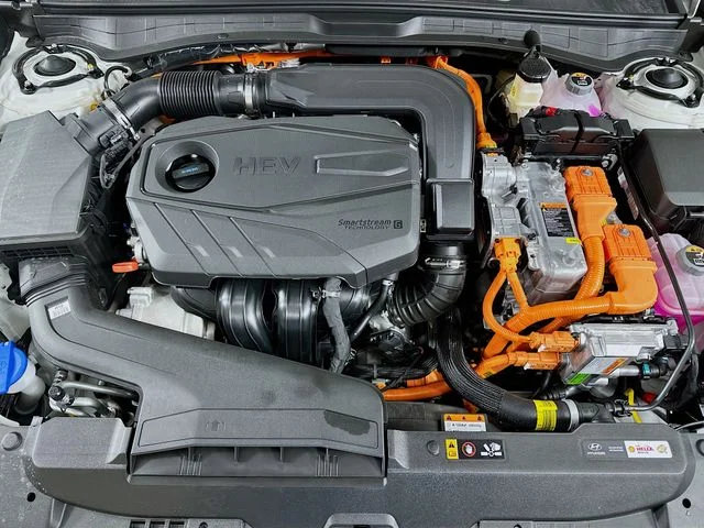 New 2025 Hyundai SONATA HYBRID SEL