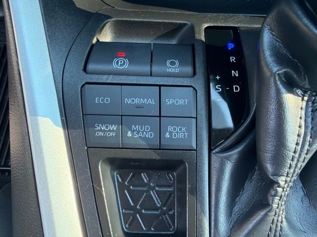 Used 2024 Pearl Toyota LE image 21