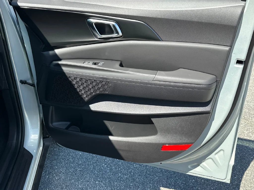 New 2027 Silver Kia SX image 14