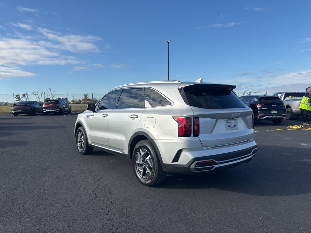 2022 Kia Sorento Hybrid S photo 4