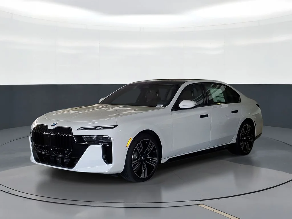New 2026 Alpine White BMW 740i image 1