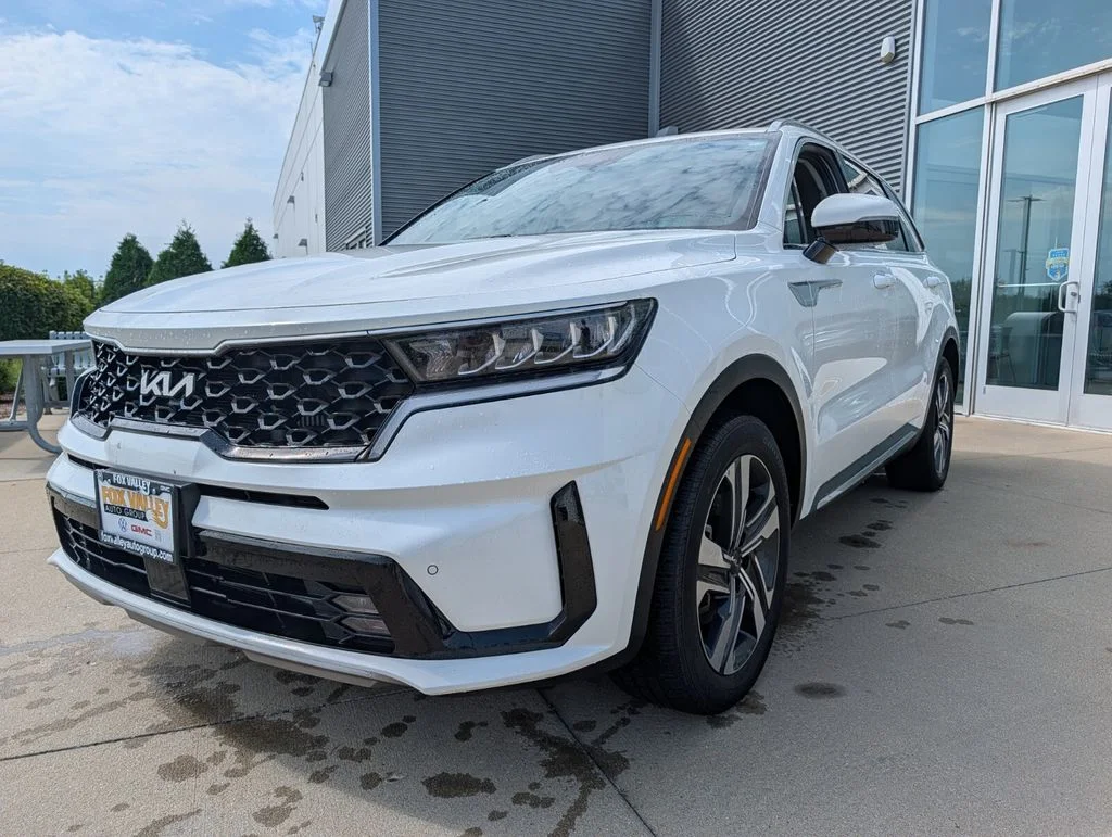 Used 2023 White Kia EX image 6