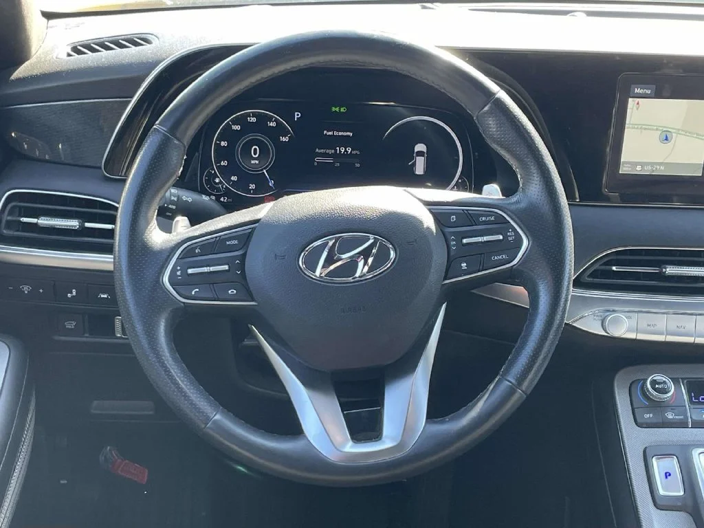 Used 2021 White Hyundai Calligraphy image 18