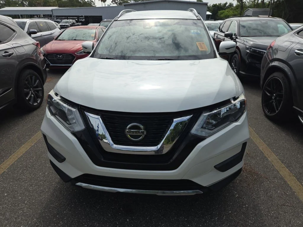 Used 2019 White Nissan SV image 7