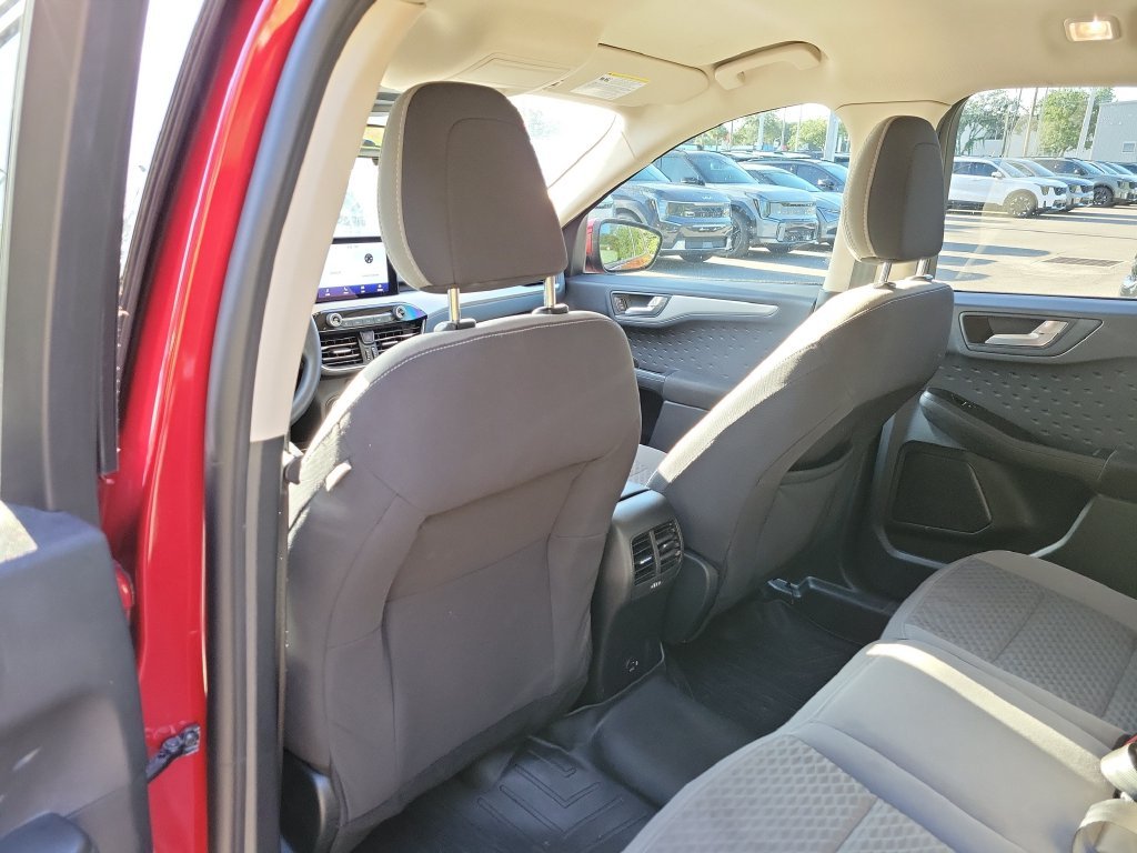 Used 2020 Red Metallic Ford SE image 16