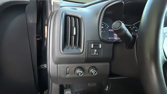 Used 2022 Black Chevrolet ZR2 image 21