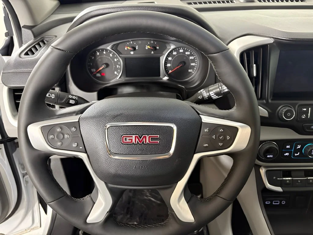 Used 2024 Summit White GMC SLT image 21