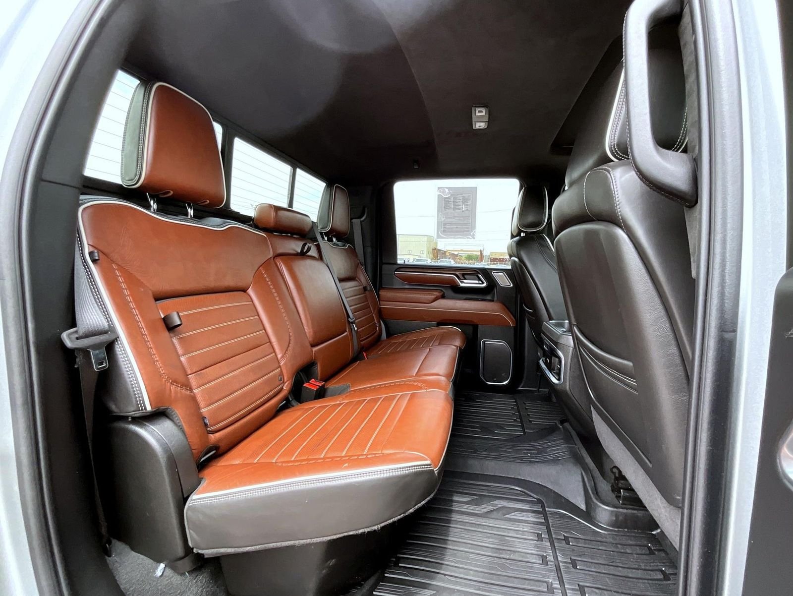 Used 2025 Silver GMC Denali Ultimate image 18
