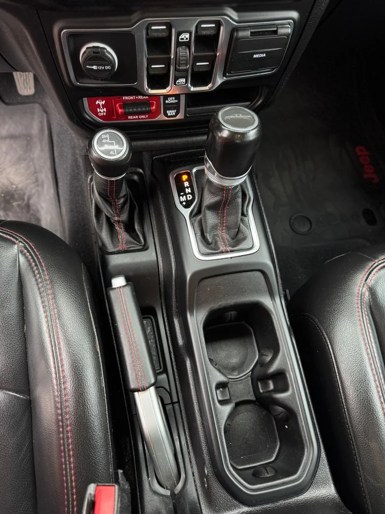 Used 2021 Sting-Gray Clearcoat Jeep Rubicon image 32