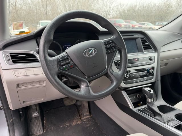 2017 Hyundai Sonata SE - Photo 10