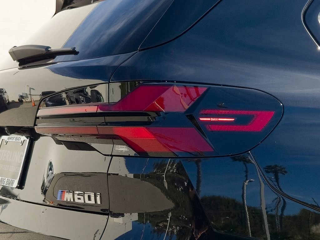 New 2026 Black Sapphire Metallic BMW M60i image 4