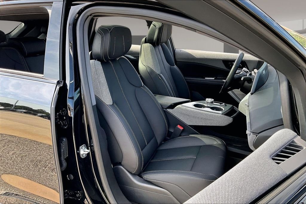 Used 2025 Black Cadillac Sport image 7