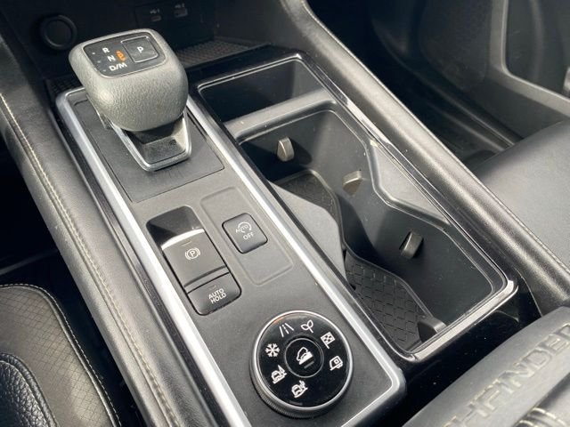 Used 2022 Gray Nissan SL image 21