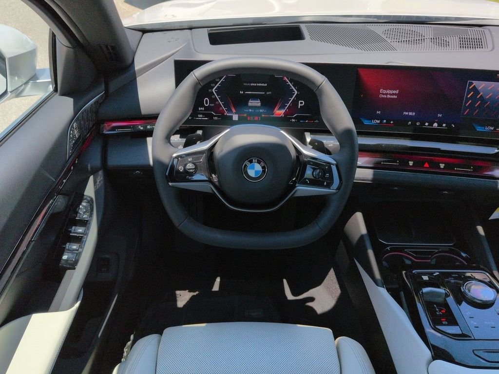 New 2027 White Metallic BMW 530i image 15