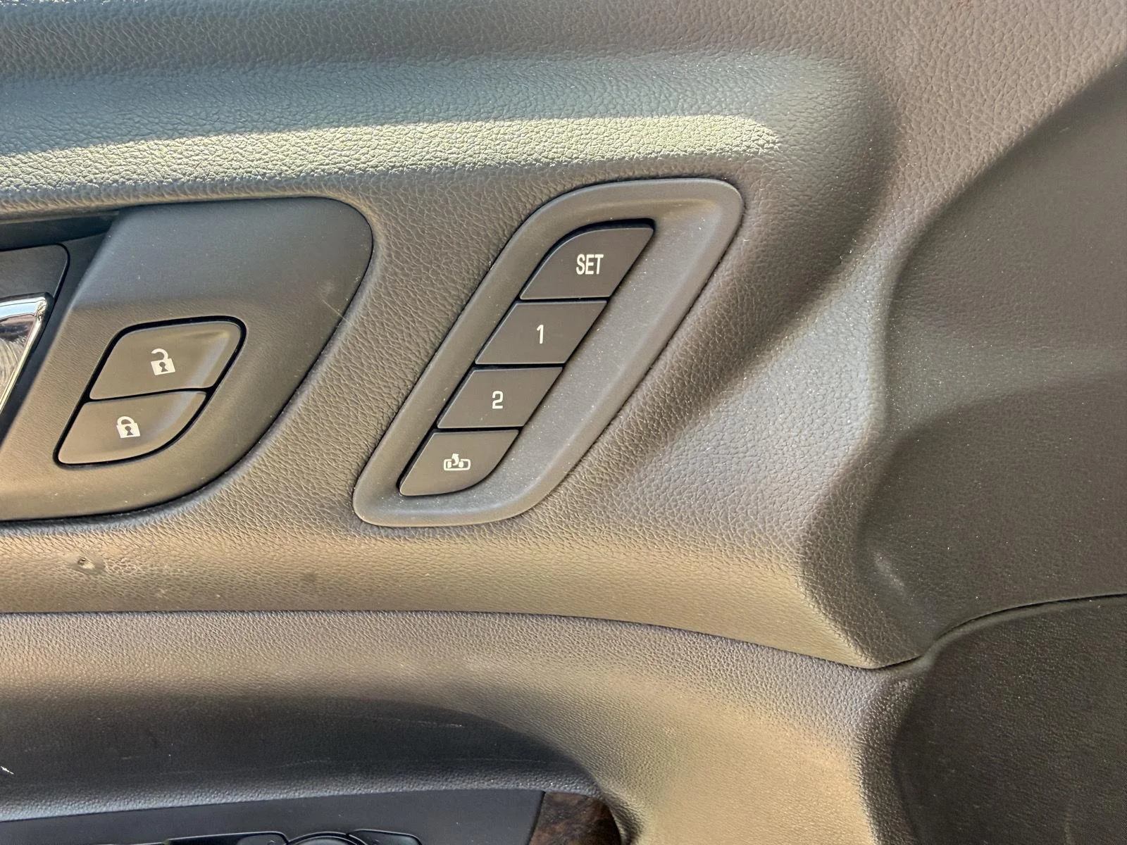Used 2020 White Frost Tricoat GMC Denali image 13