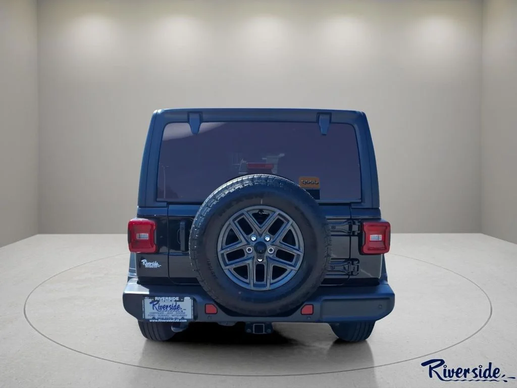 New 2026 Black Clear-Coat Exterior Paint Jeep Sport S image 2