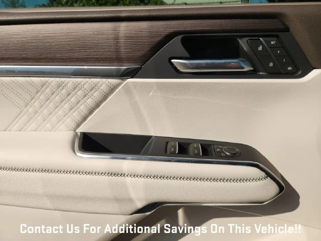 2027 GMC Acadia Denali - Photo 18