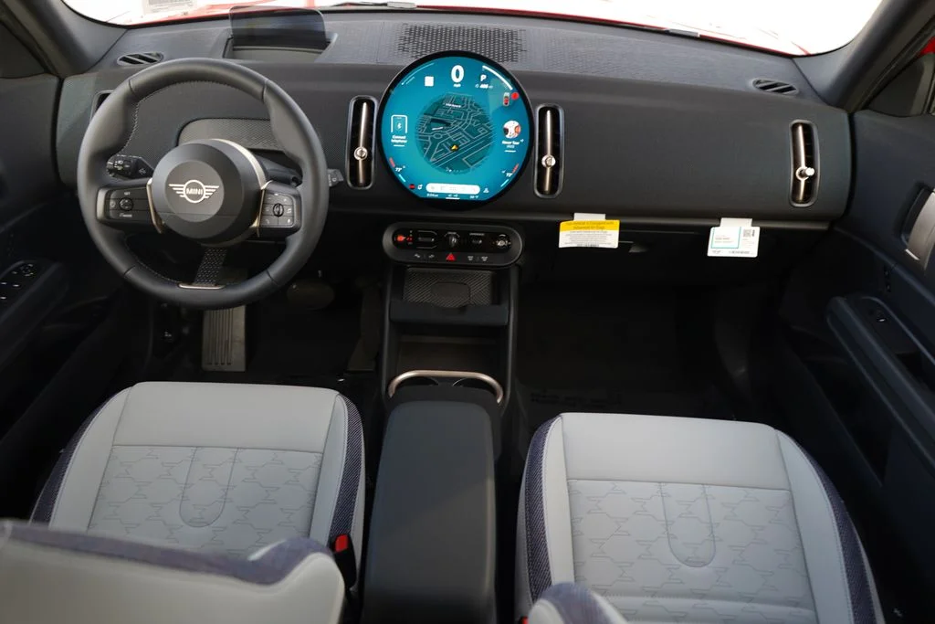 New 2027  MINI Signature Plus image 8