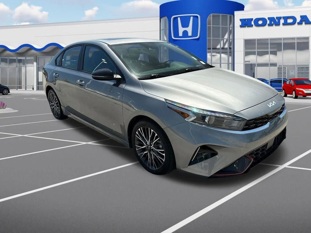 2024 Kia Forte GT-Line AT's photo