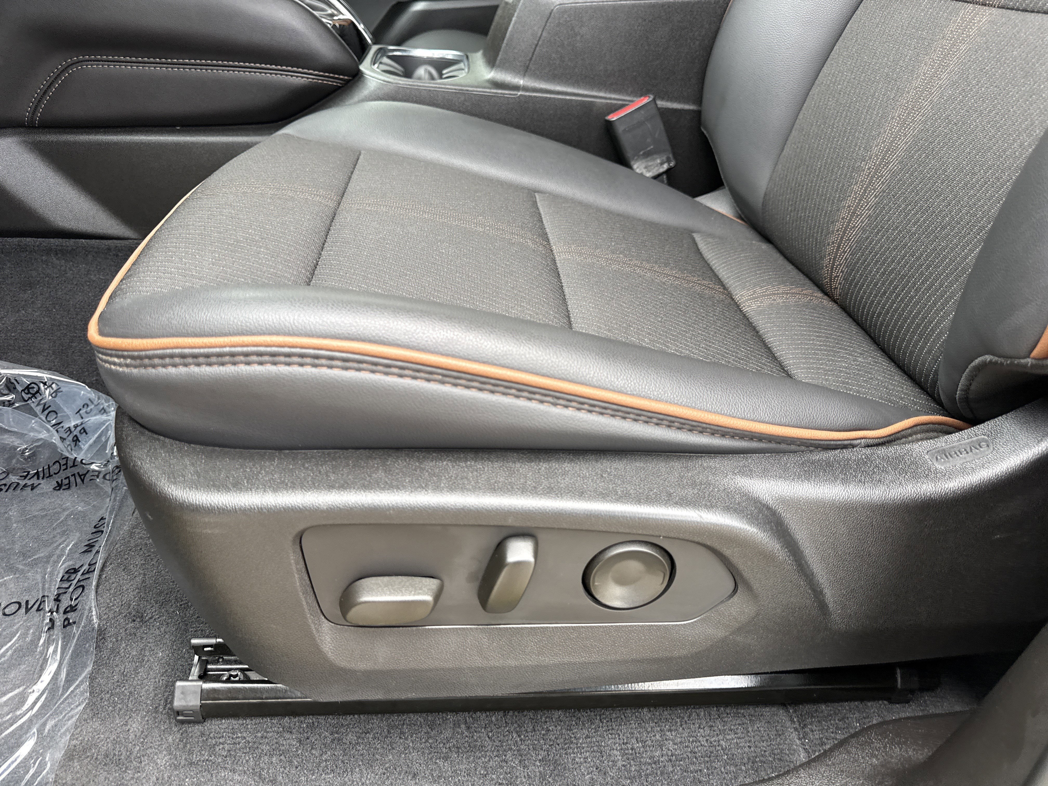 Used 2024 Solar Flare Metallic GMC 4WD AT4 image 12