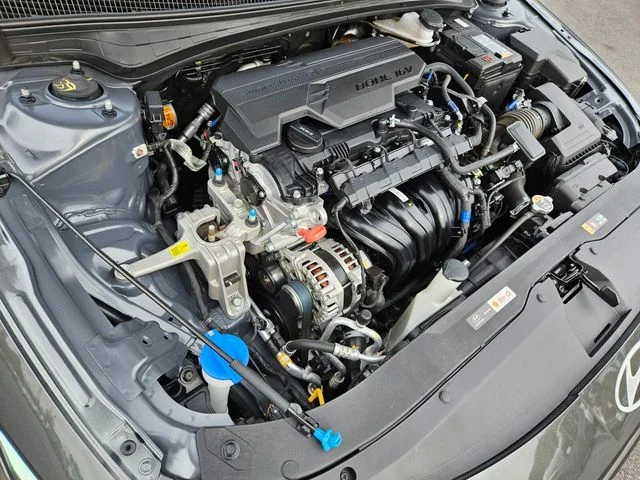 Used 2024 Gray Hyundai SEL image 21