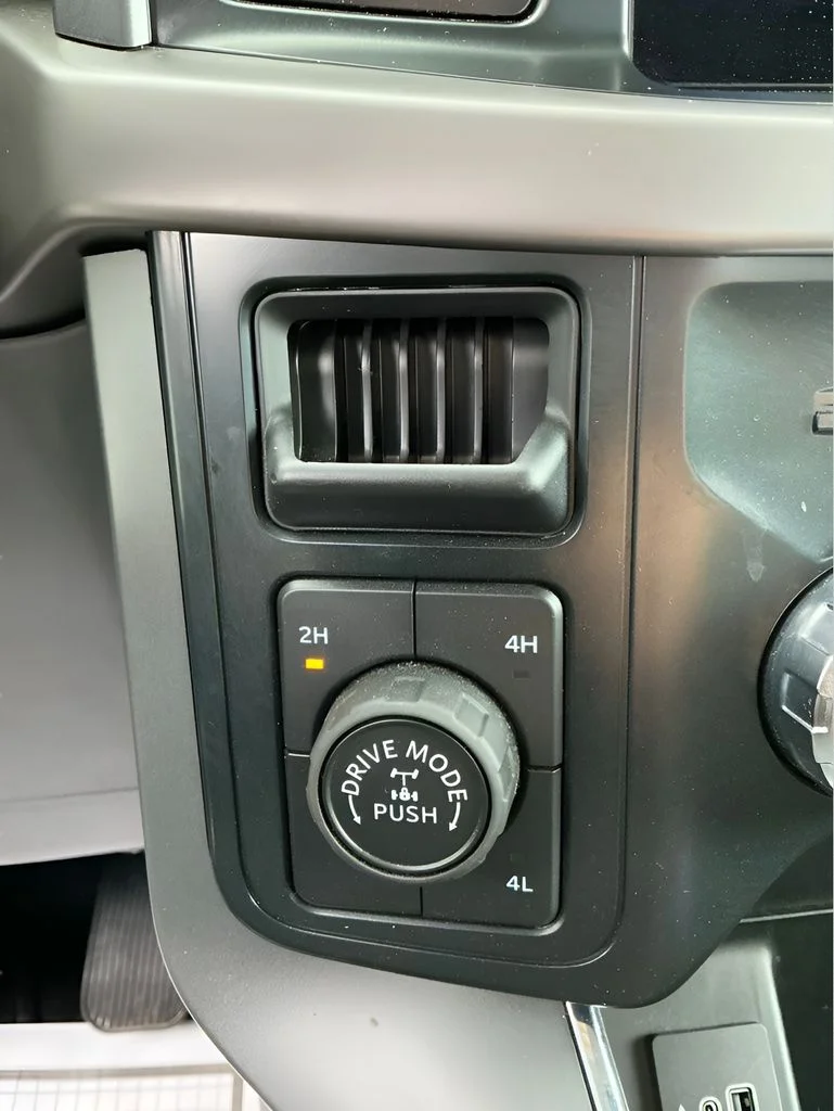 Used 2025 Gray Ford XLT image 23