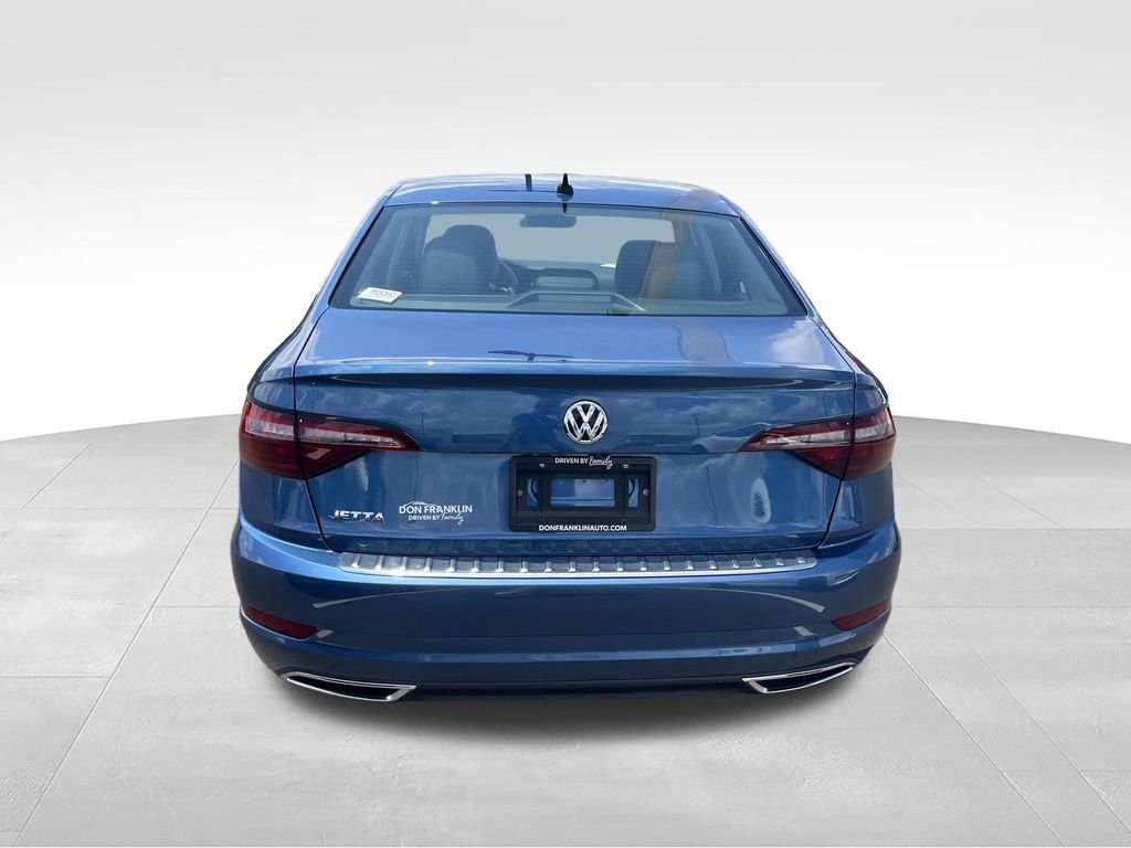 Used 2021 Blue Volkswagen SEL Premium image 4