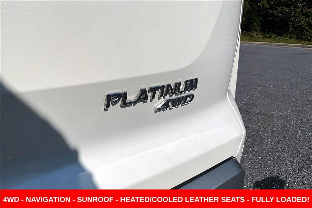 Used 2022 White Nissan Platinum image 30