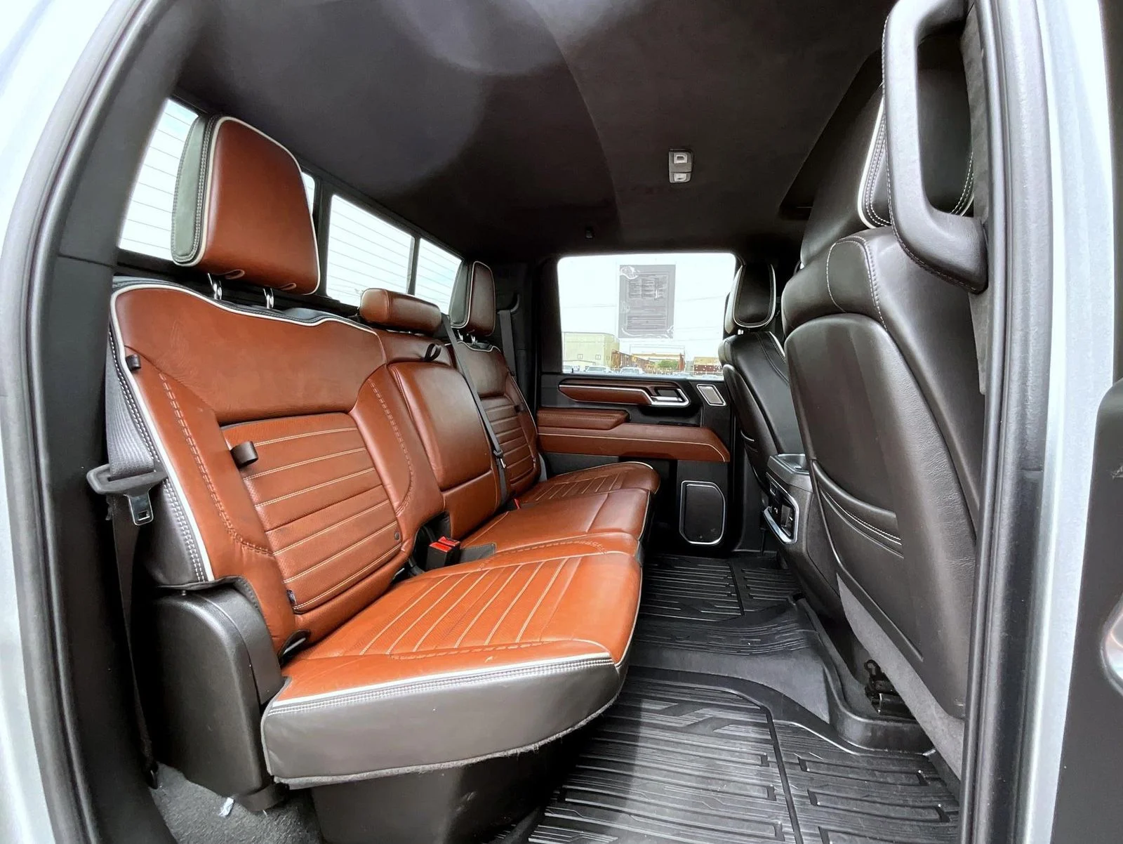 Used 2025 Silver GMC Denali Ultimate image 18