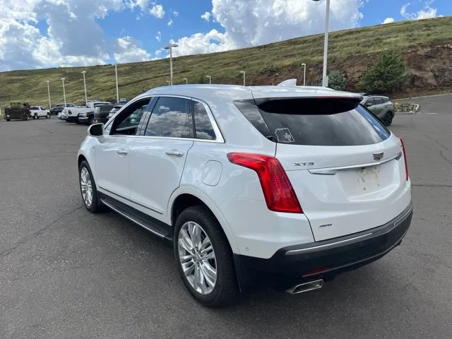 Used 2019 Crystal White Tricoat Cadillac Premium Luxury AWD image 10