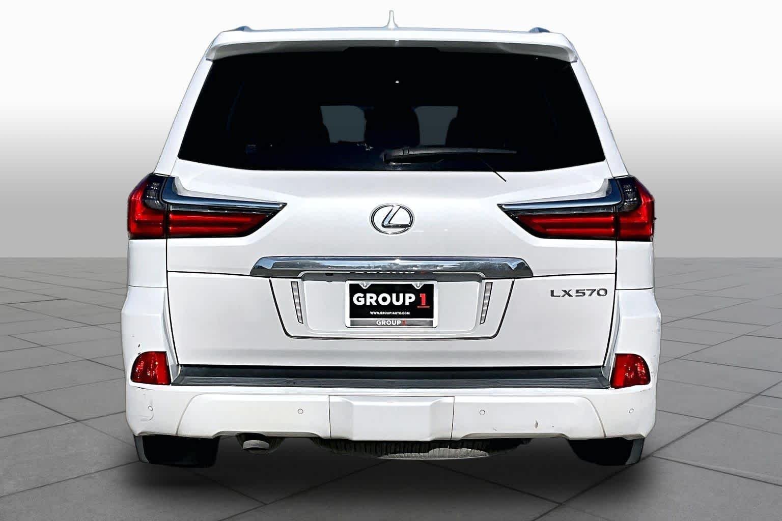 Used 2021 Eminent White Pearl Lexus  image 5